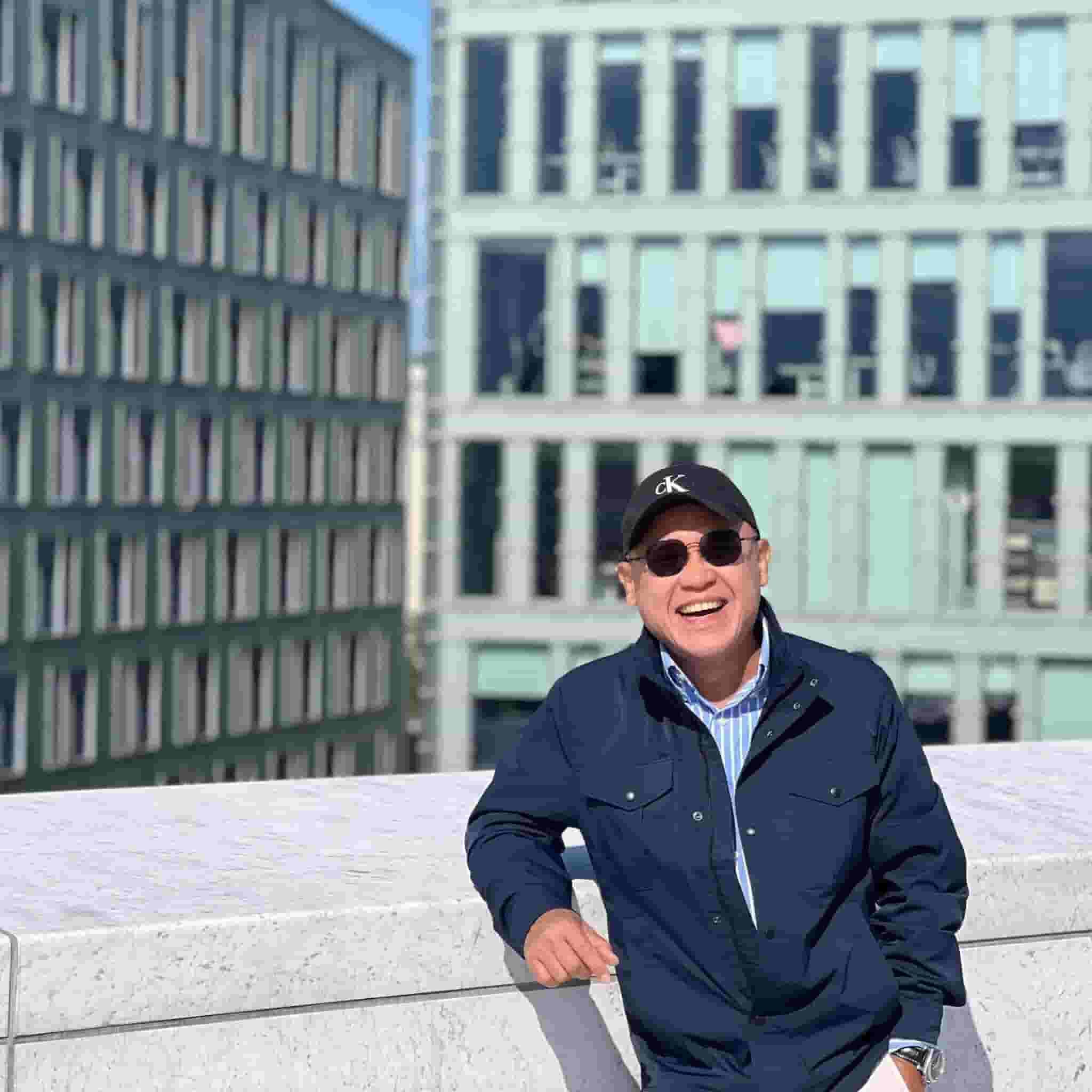 คุณพรรคพงษ์ นักแฟรนไชส์ตู้อบหมวกกันน็อค NocCare